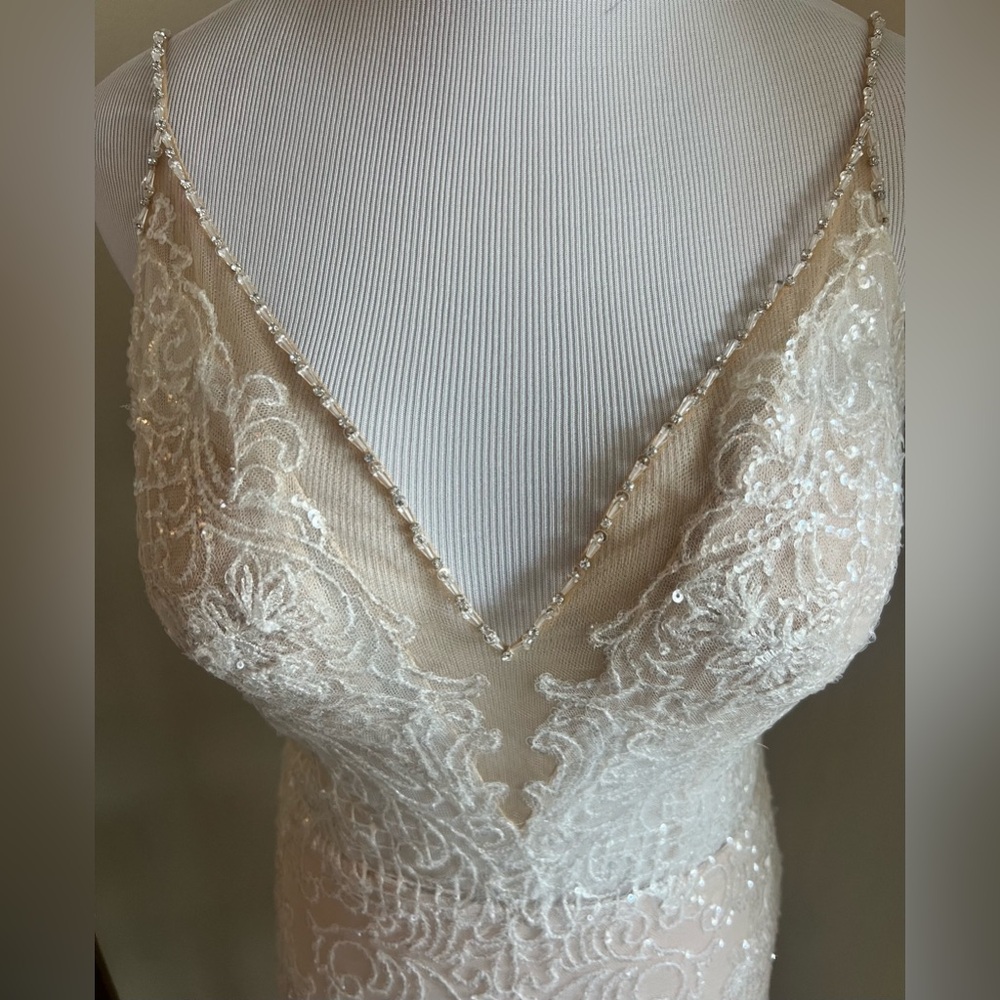 L’Amour Calla Blanche Doretta Wedding Gown - Picture 5 of 15